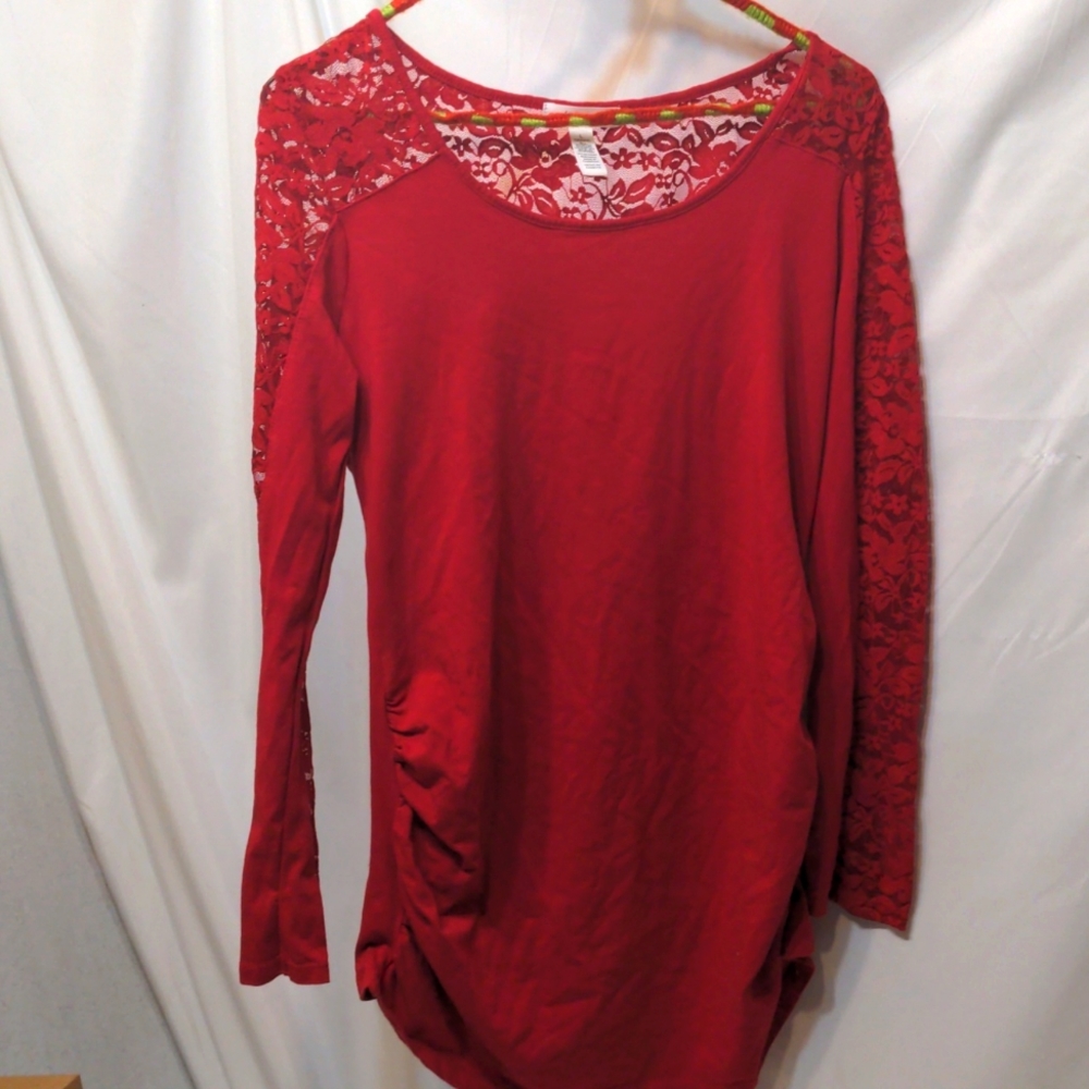Red lacy ambiance maternity shirt size large